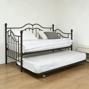 1 Metal Daybed #701 With Pull Out Trundle